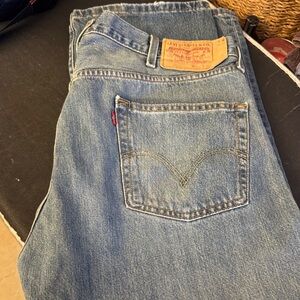 Levi's Classic Straight Men's Jeans in Denim Blue 501